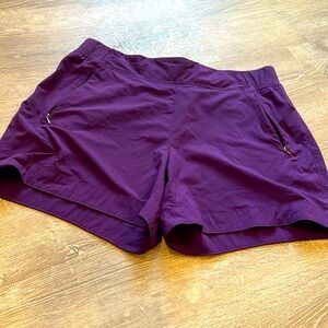 Women’s L Calia active shorts